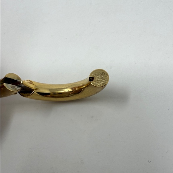 1 inch Chunky Elegant Gold Hoop Earrings - Picture 6 of 8